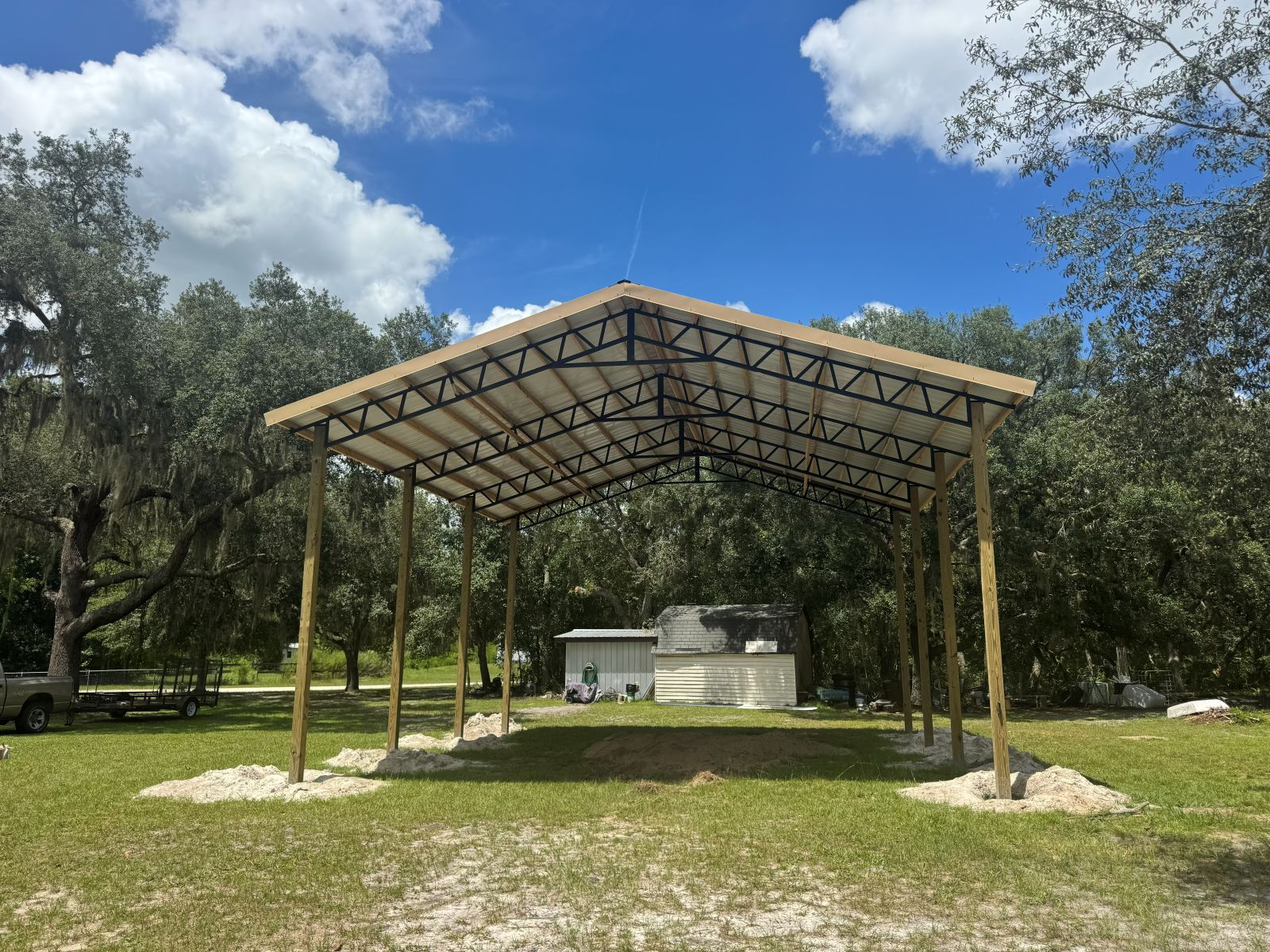 Stables — Open-sided stock barn