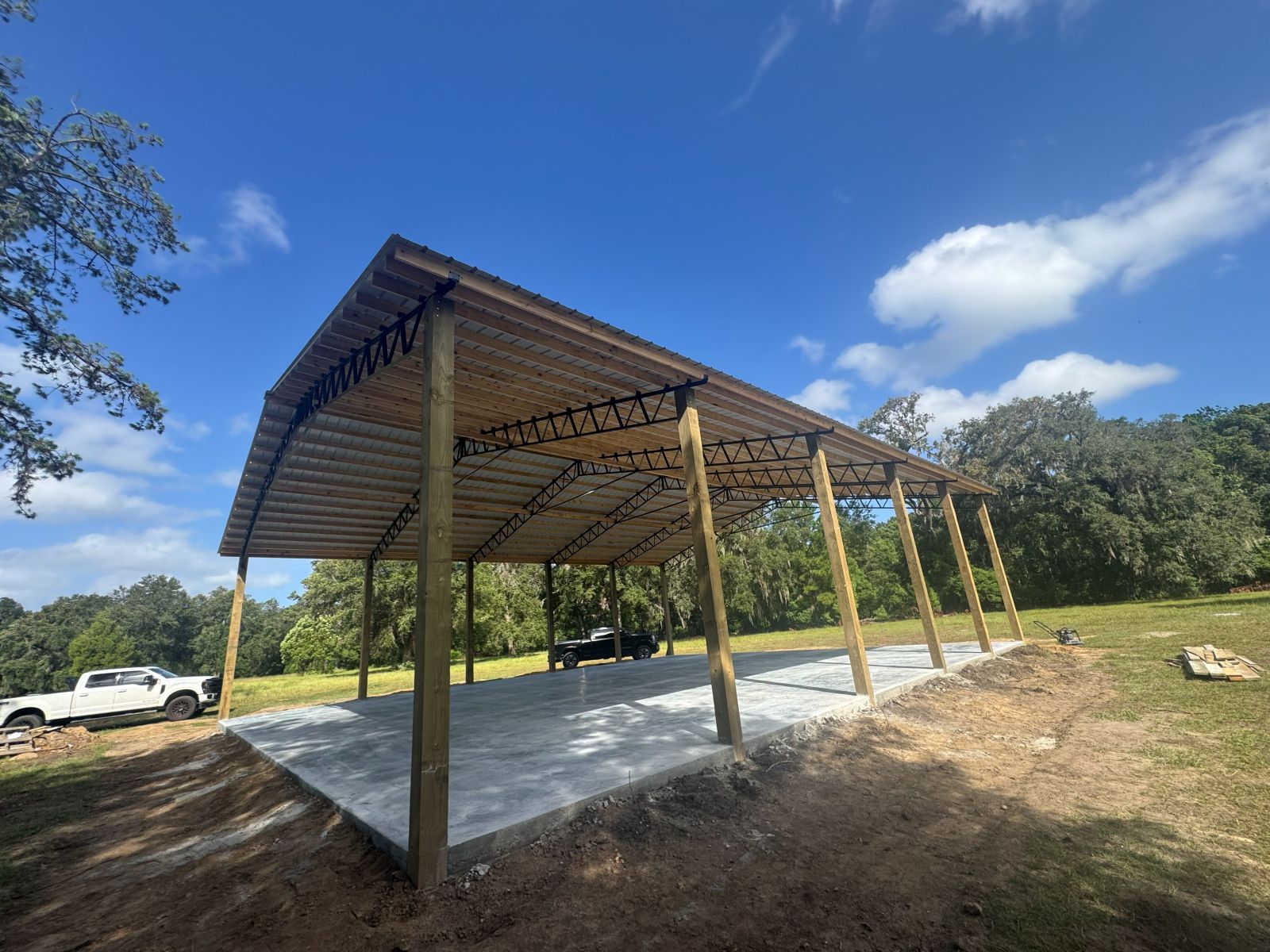 Stables — Loafing-shed shelter